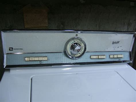 In this video, we have an amana washer, in whic customer complaint was that it would shake violently during spin cycle Violent Shaking in Maytag Washing Machine A606S
