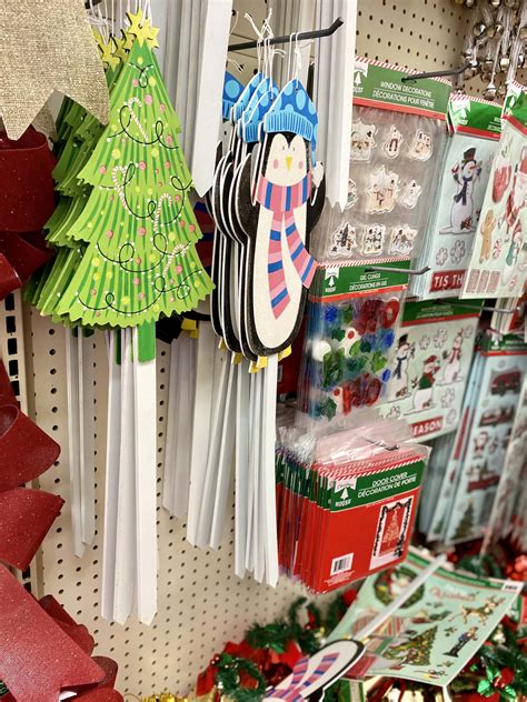 These Dollar Tree Christmas Decorations are THE CUTEST!