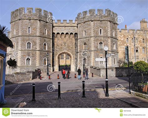 Este é o castelo de foi batizado na capela privada do castelo de windsor em 22 de fevereiro de 1942. Entrada Ao Castelo De Windsor Em Inglaterra Foto de Stock ...