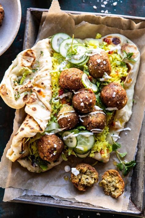 Add garlic and sauté until fragrant, about 30 seconds. Falafel Naan Wraps mit goldenem Reis und Spezialsauce ...