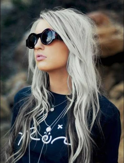 34 Famous Ideas Layered Haircut For Gray Hair