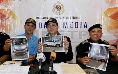 Saat saya pertama kali tiba di sana dan saya tanya kereta, mereka malah carikan mobil. JPJ kesan tonto lindungi 'ulat teksi' di KLIA, klia2 | Kes ...