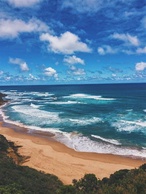 ✅ plan and save with tiendeo! Melbourne, Australia 🇦🇺 | Beach art decor, Beach landscape ...