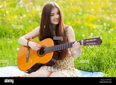 Woman With A Guitar Hi Res Stock Photography And Images Alamy