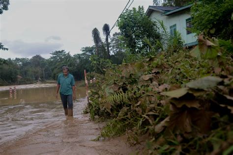 Is a lawyer firm located in kuala terengganu, terengganu with 2 practicing lawyer. 1,310 mangsa banjir di Kemaman - Utusan Digital