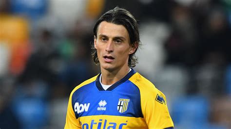 Parma nets beauty in draw with spezia (0:40). Il Genoa parla... Inglese: Faggiano vuole l'attaccante del ...