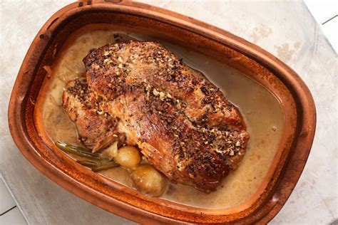 Schweinsbraten mit Schalotten aus dem Römertopf 2 30 h Rezept
