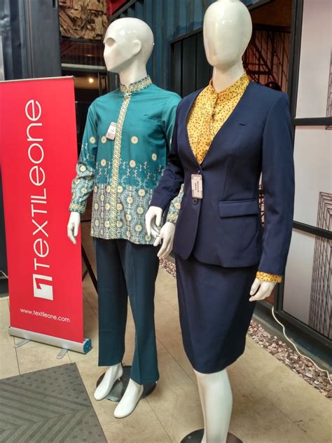 Desain baju seragam bank mandiri cabang ketapang ini menggunakan perpaduan warna hitam dan biru muda. Jual Seragam Bank Mandiri Wanita : Grosir Jual Baju Pdl ...