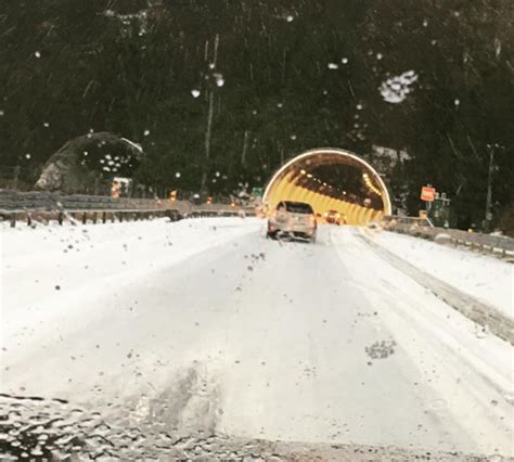 Chicchi di modeste dimensioni ma caduti con grande intensità, hanno imbiancato le strade una forte e intensa grandinata ha colpito poco fa, intorno alle 21.15, la città di torino. Maltempo, grandinata in Liguria: tamponamento sull'A12, 20 ...