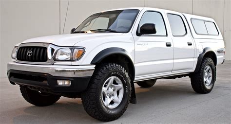 2021 Toyota Tacoma Camper Shell / Camper Shell Toyota Tacoma 6ft bed
