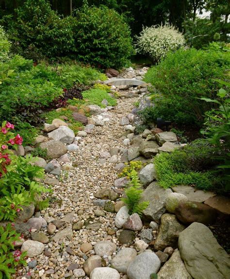 25 Gorgeous Dry Creek Bed Design Ideas For Your Garden Lookbook