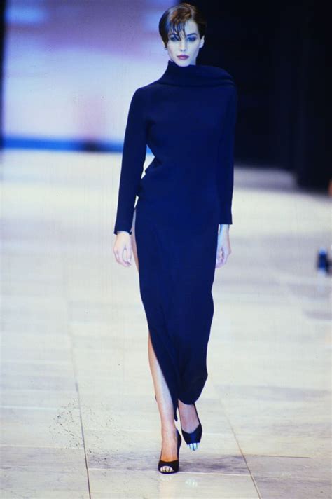 Christy Turlington Atelier Versace Couture Runway Ss 1990 Fashion