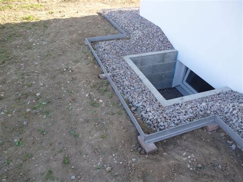 Maybe you would like to learn more about one of these? Arase, vide sanitaire et crépis - 13 messages