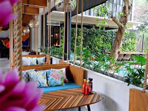 Gambar tentang 8 Tempat Makan di Bogor dengan Pemandangan Alam yang