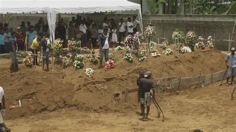 Mass Burials Held For Sri Lanka Bombing Victims As Islamic State Claim