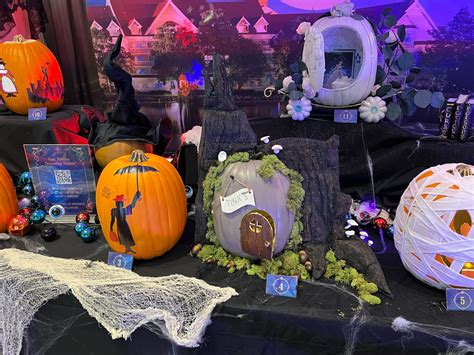 Cast Member Pumpkin Decorating Contest Begins At Disneys Grand