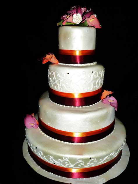 The forecast is constantly changing and we are watching it closely to make the best decision. Baking with Roxana's Cakes: Flower wedding cake