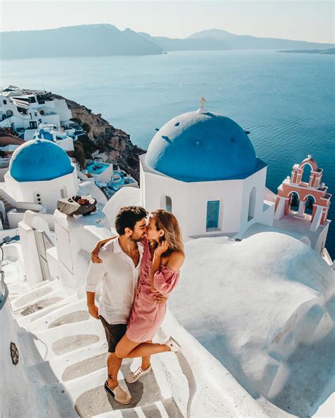 Santorini Romance Honeymooning In The Greek Paradise Arthatravel Com