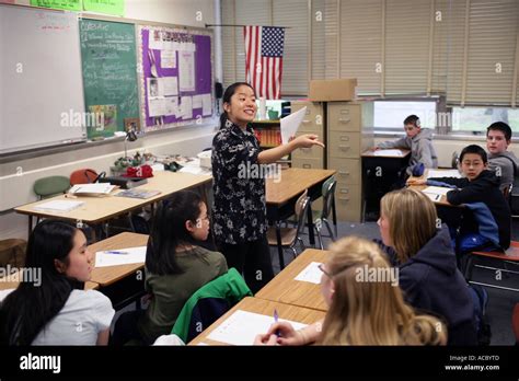 Children Learn Mandarin Chinese In A Connecticut Middle School Usa