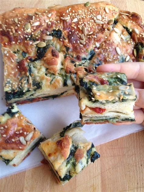 In questo video vi mostrerò 5 ricette facili e veloci di pappe per i vostri bambini. 300g di farina 0 150g di latte intero 60/70g di acqua un ...