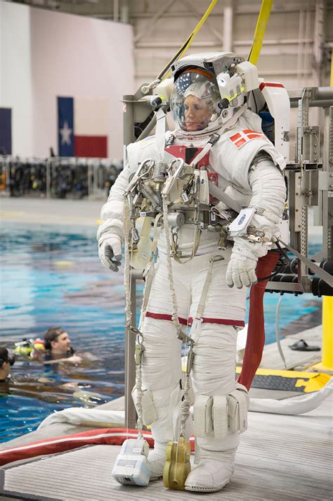 Esa Esa Astronaut Andreas Mogensen About To Head Underwater For