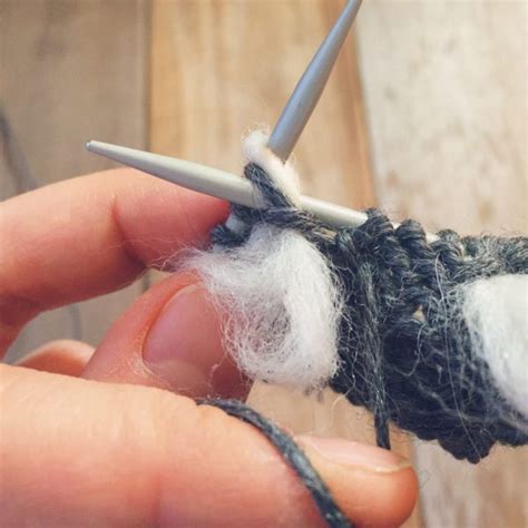 Thrumming Making Thrums With Wool Roving And Knitting With Thrums