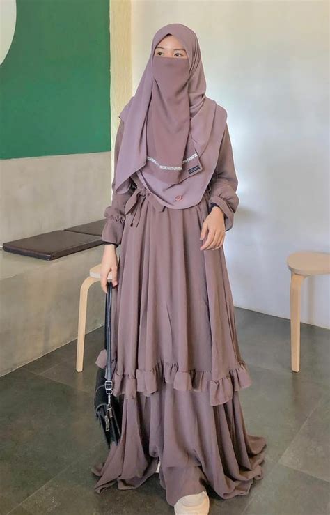 Pin By Arifin On Hijab Anggun Mode Gaya Model Pakaian Mode Abaya