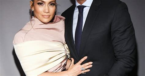 She used to get engaged to just about every boyfriend, remember her second marriage to that backup dancer and then jennifer doesn't like being alone but at least she's mellowed. Will Jennifer Lopez Get Engaged This Christmas?