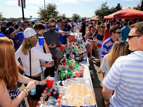 9 Unique College Football Tailgating Traditions | Travel Channel
