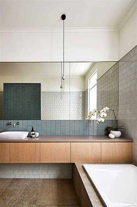How to choose a backsplash? 15 Cool Bathroom Backsplashes To Go For - Shelterness