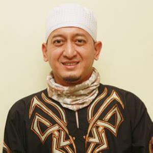 Ustad zacky mirza beli moge bersejarah mendiang uje. Kisah awal Ustadz Zacky Mirza menjadi Ustadz - Sahabat Yatim