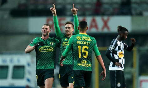 Futebol clube de famalicão, commonly known as famalicão, is a portuguese football club from vila nova de famalicão. FC Famalicão reduzido a dez derrota Boavista - ComUM