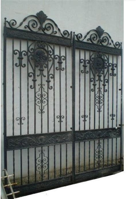 What is gate in spanish? IRON GATE,OLD IRON GATE, ANTIQUE IRON GATE,SPANISH IRON ...