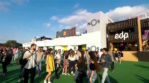 And optimus alive) is an annual music and arts festival which takes place in the algés riverside, in oeiras, portugal. NOS Alive 2018 - dia 12 - YouTube