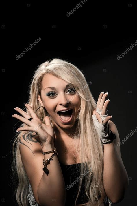 Woman Is Shocked And Screams Wow — Stock Photo © Genious2000de 26539239