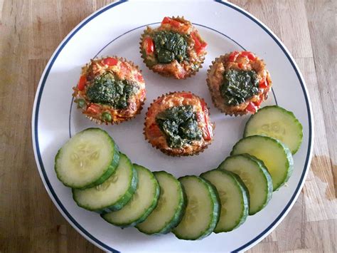 Джон шпаркс, морвенна бэнкс, ричард райдингс и др. Ei met paprika-tuinerwtjes-en spinazie met curcumba,zou en ...