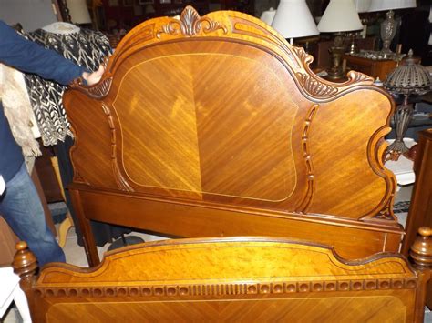 Did you scroll all this way to get facts about art deco bedroom furniture? #Antiques #Gifts Antique 1930's Waterfall Art Deco Bedroom ...