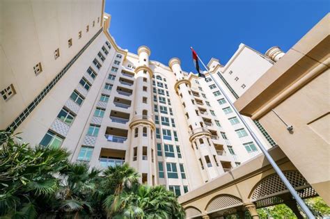 Palm Jumeirah Area Guide Apartments And Villas For Sale In Dubai