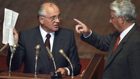 Moscou — le dernier dirigeant soviétique, mikhaïl gorbatchev, a critiqué hier le manque de modestie du président, dmitri medvedev, et du premier ministre, vladimir poutine, qui ont indiqué vouloir. Le Blog de Gilles: Mikhaïl Gorbatchev : « Je suis vivant ...