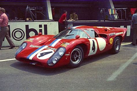 « pour finir en tête, les pilotes, les mécaniciens et les préparateurs doivent travailler en étroite collaboration plusieurs mois avant la. Lola T70 Fly #4 - 24 heures du Mans 1970 | Voiture de ...