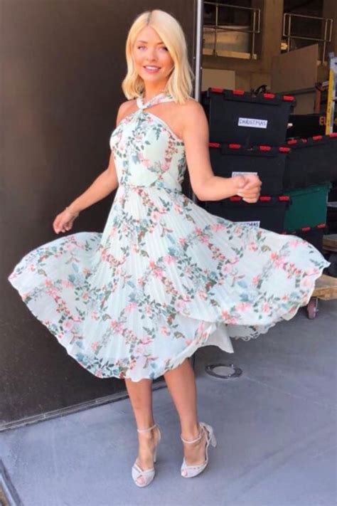 Holly Willoughby Outfit Today Holly Wears Mint Green Oasis Dress On
