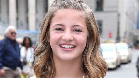 She was born on saturday october 26th 2002, in los angeles emma schweiger is practical, down to earth with strong ideas about right and wrong. Taufe der AIDAprima: Emma Schweiger wird zur Schiffspatin ...