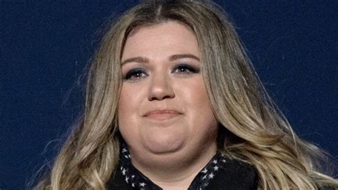 Kelly brianne clarkson (fort worth (texas), 24 april 1982) is een amerikaans zangeres. The Tragic Truth About Kelly Clarkson - YouTube