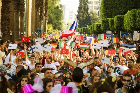 Famous for its association with number of world famous festivals such as, altın koza international film kartenansicht von adana zentrum. Türkei: 6. Orangenblüten-Karneval in Adana steht vor der ...