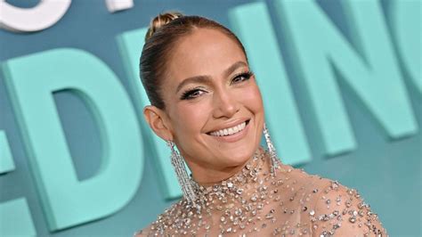 Jennifer Lopez Wows Fans With Glowing Throwback Glamour Shot Abc News