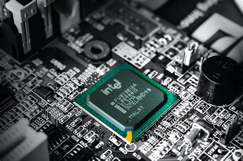 In my free time i invest most of my time into lawnchair , dogbin as well as some smaller freelancing projects. Intel enquête sur la fuite de 20 Go de secrets industriels ...