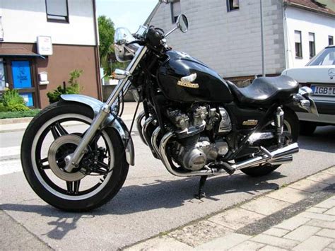 On this page we have collected some information and photos of all specifications 1981 honda cb750c. 1981 Honda CB750C - Moto.ZombDrive.COM