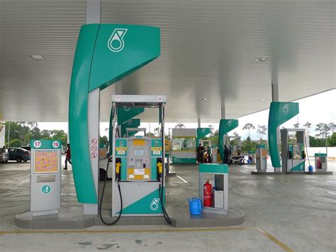 Road transport infrastructure in malaysia. Petronas Petrol Station in Malaysia | Posto de combustível ...