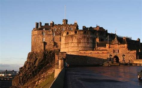 May 26, 2020 · edinburgh castle is built on top of a, thankfully long extinct, volcano. 10 Interesting Edinburgh Castle Facts | My Interesting Facts