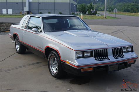 1984 Oldsmobile Cutlass Calais Hurst Coupe 2-Door 5.0L